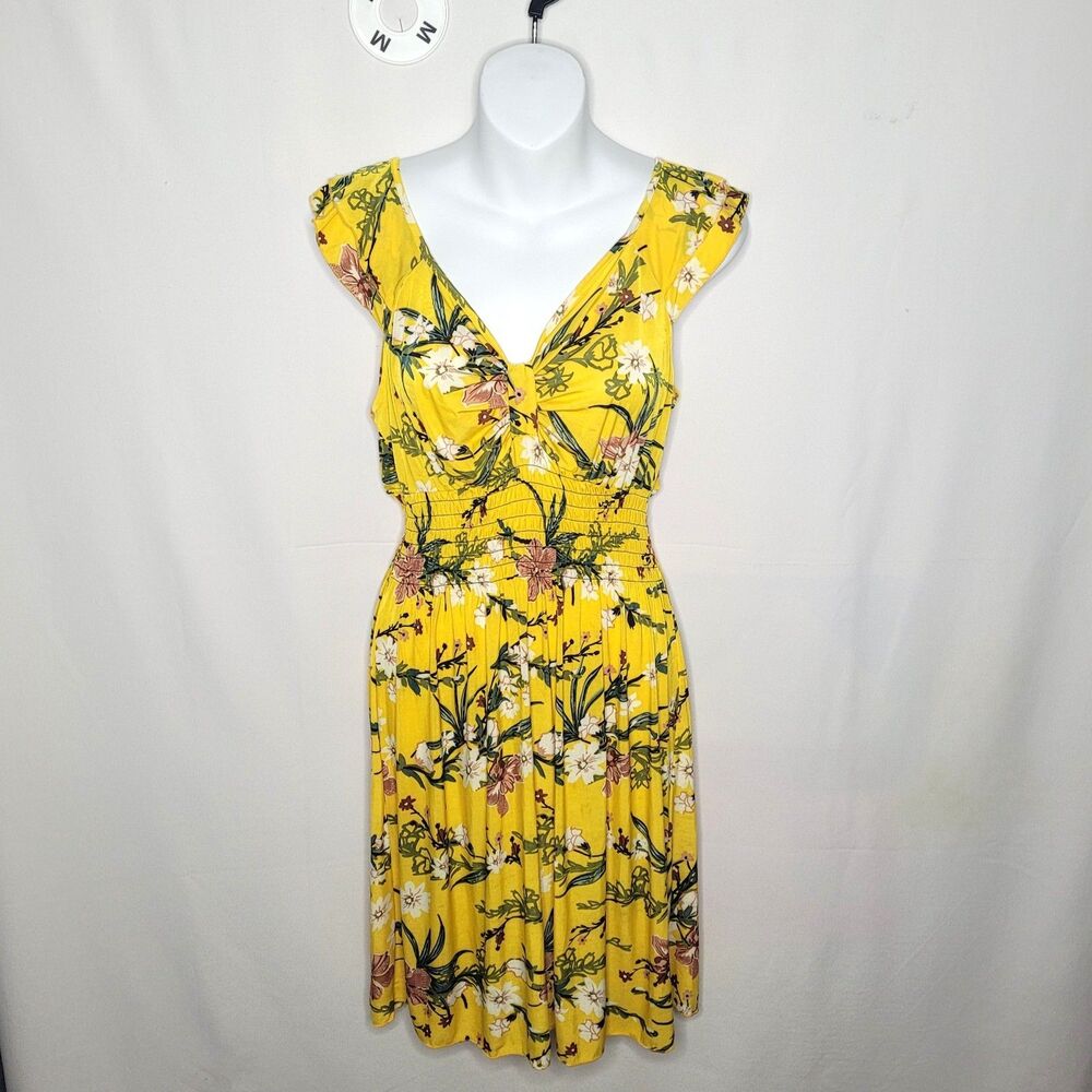 GM NWT Yellow Tropical Floral Smocked Waist Dress Medium